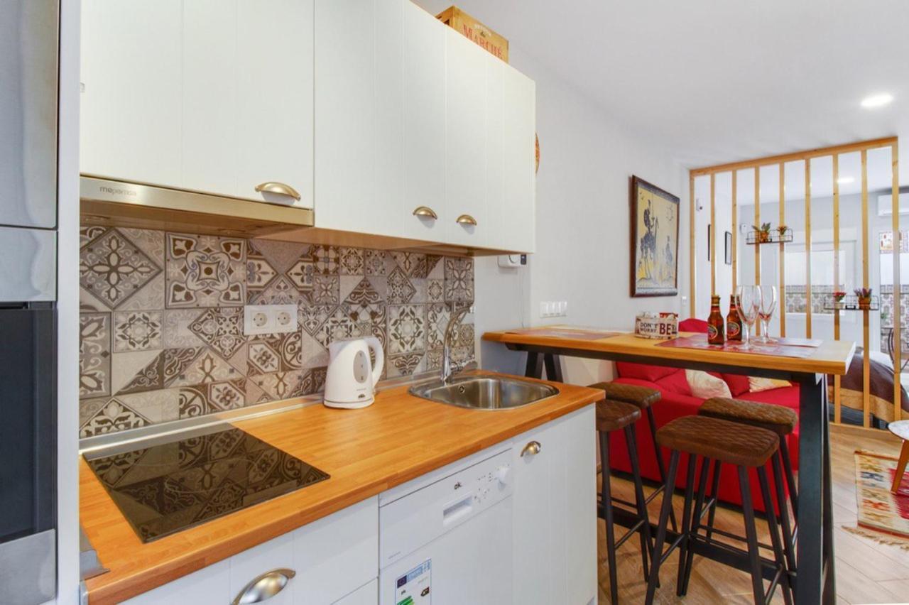 Barcelo 21, Parking On Request, Atico With Terrace & Studio With Patio, Center, Quite Neighborhood, Bc