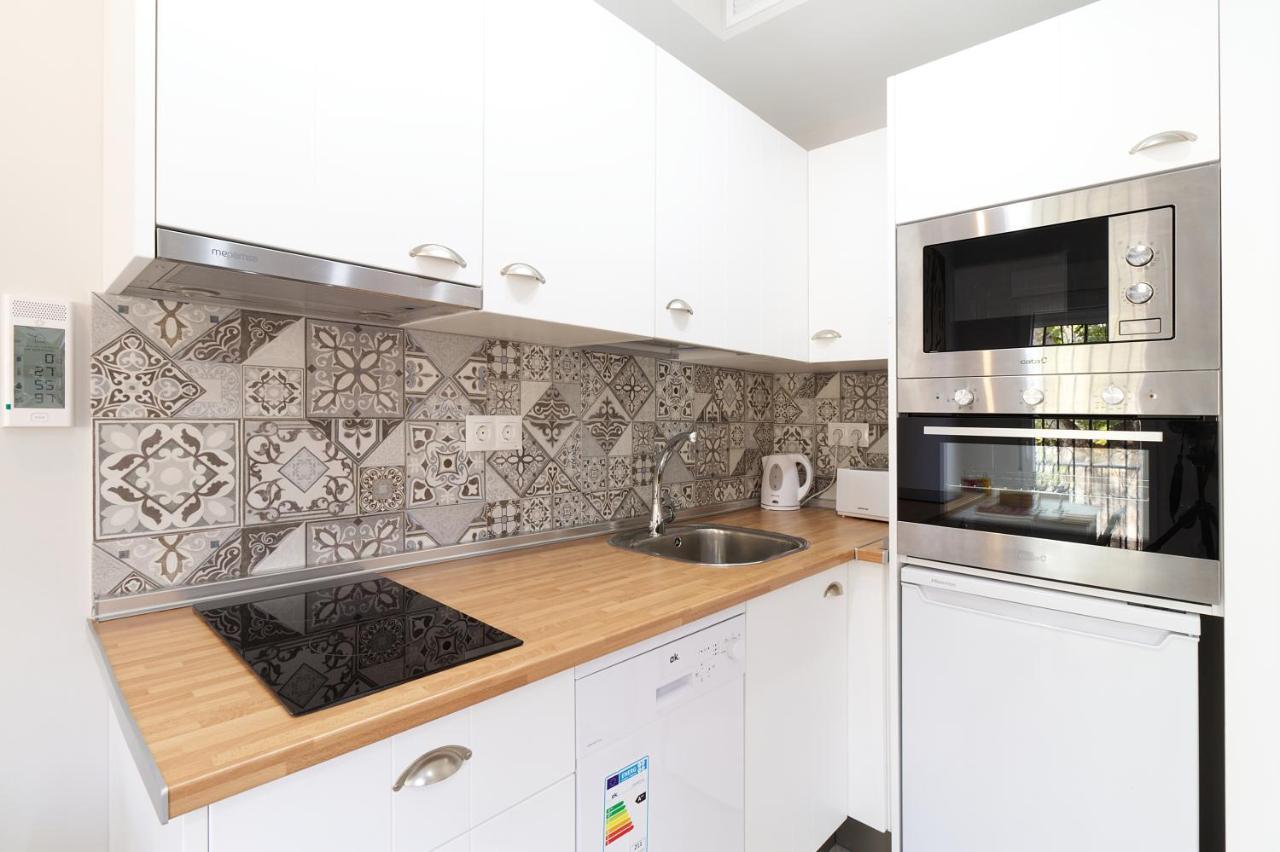 Appartement Barcelo 21, Parking On Request, Atico With Terrace & Studio With Patio, Center, Quite Neighborhood, Bc