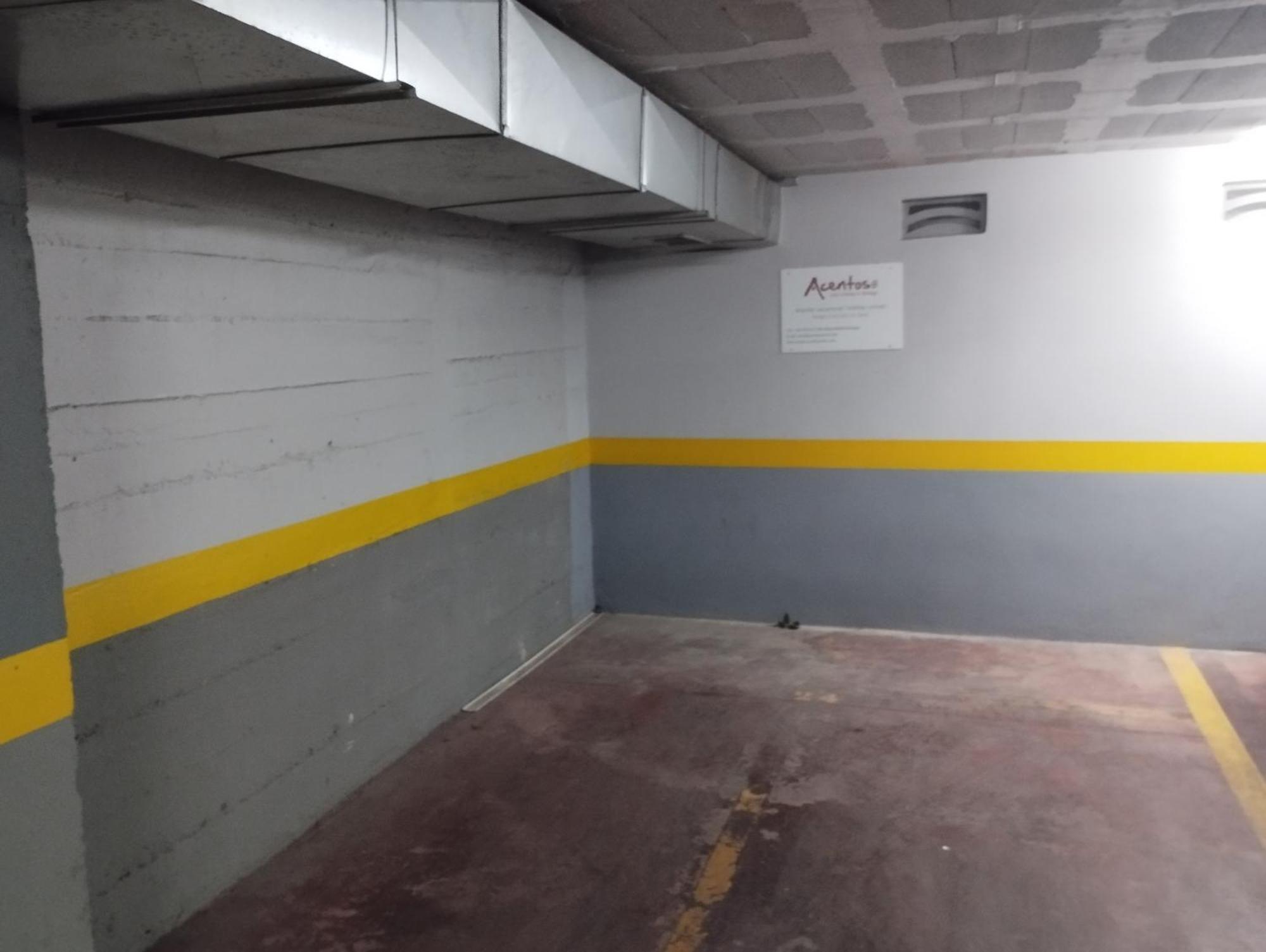Barcelo 21, Parking On Request, Atico With Terrace & Studio With Patio, Center, Quite Neighborhood, Bc *